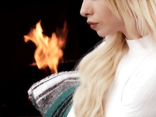 Skinny lesbians Kenzie Reeves and Vera King get nude by the fire