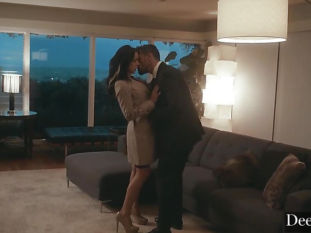 Brunette with tan lines Evelin Stone gets fucked hard