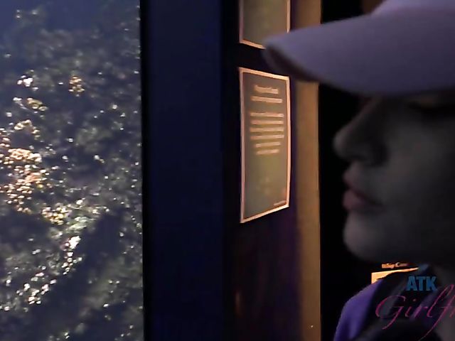 Redhead girlfriend Lola Fae shows it all in the car