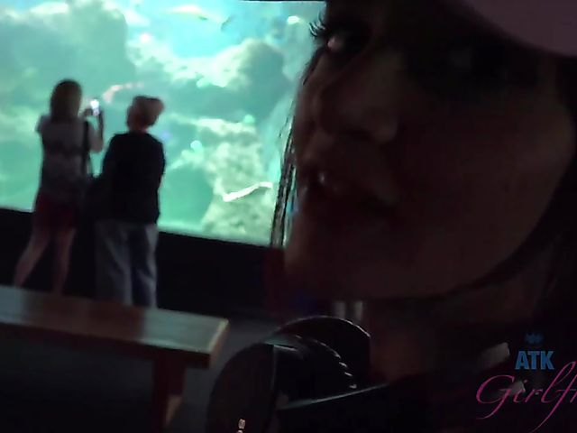 Redhead girlfriend Lola Fae shows it all in the car