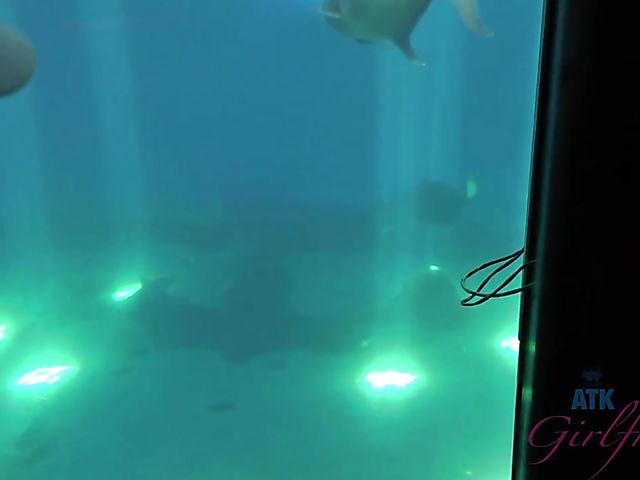 Redhead girlfriend Lola Fae shows it all in the car