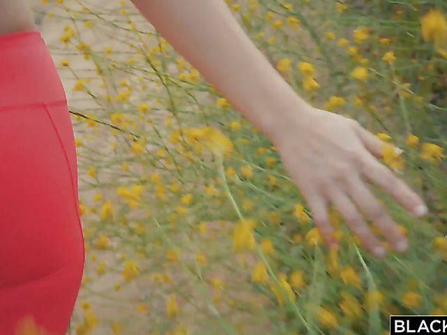 Ella Reese - Curvy white girl BBC experience after workout