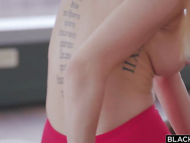 Ella Reese - Curvy white girl BBC experience after workout