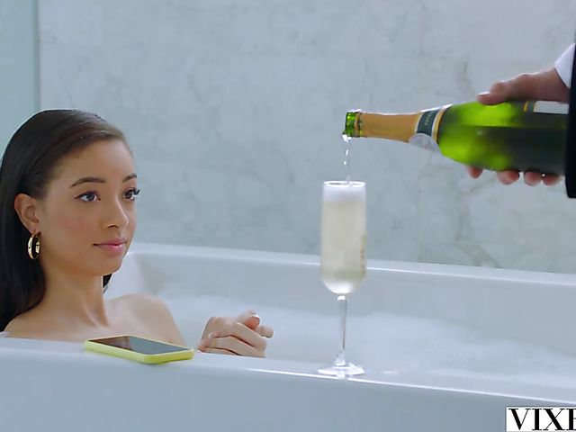 Hot sex with exotic sweetie Scarlett Bloom