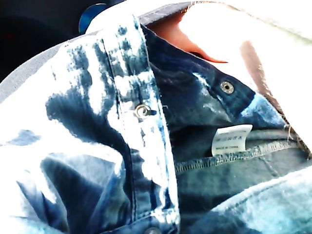 Parking lot blowjob in the afternoon