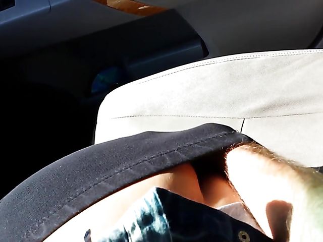 Parking lot blowjob in the afternoon