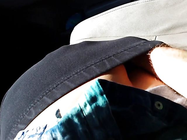 Parking lot blowjob in the afternoon