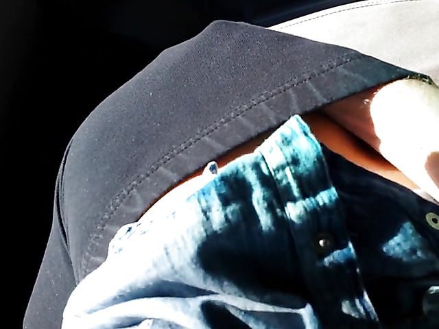 Parking lot blowjob in the afternoon