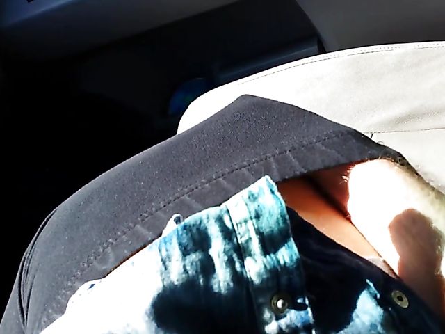 Parking lot blowjob in the afternoon