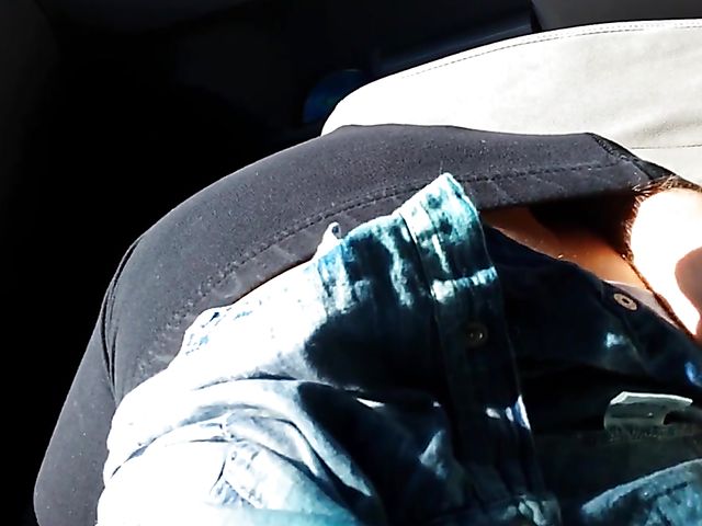 Parking lot blowjob in the afternoon