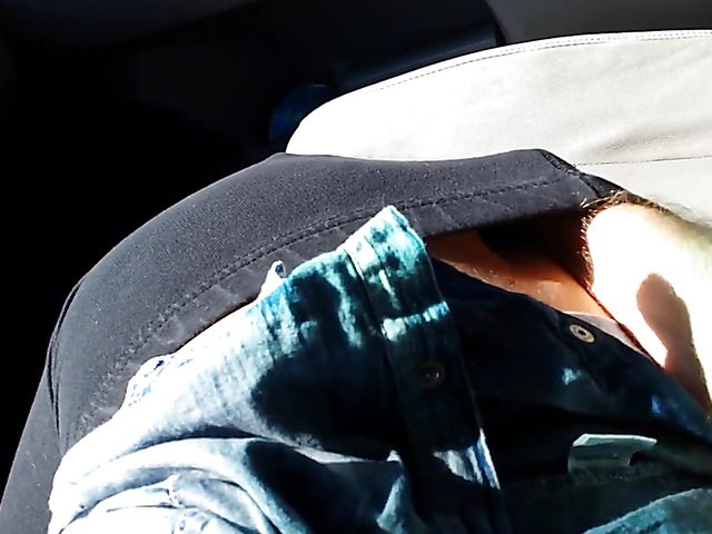 Parking lot blowjob in the afternoon