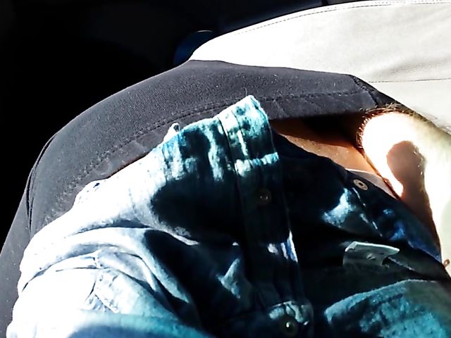 Parking lot blowjob in the afternoon