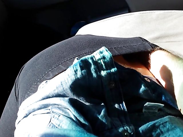 Parking lot blowjob in the afternoon