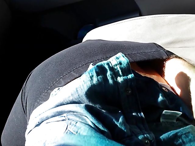 Parking lot blowjob in the afternoon