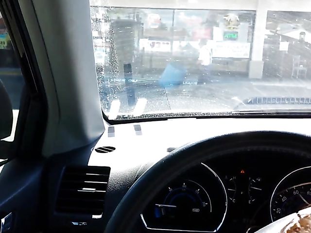 Parking lot blowjob in the afternoon