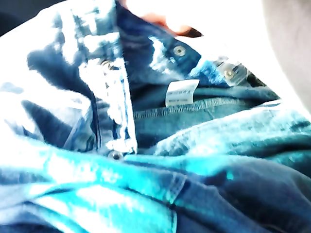 Parking lot blowjob in the afternoon