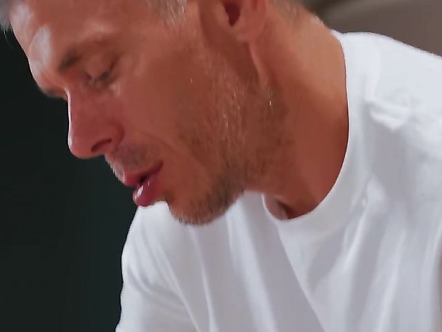 Fantastic anal massage for oiled up  Cali Carter