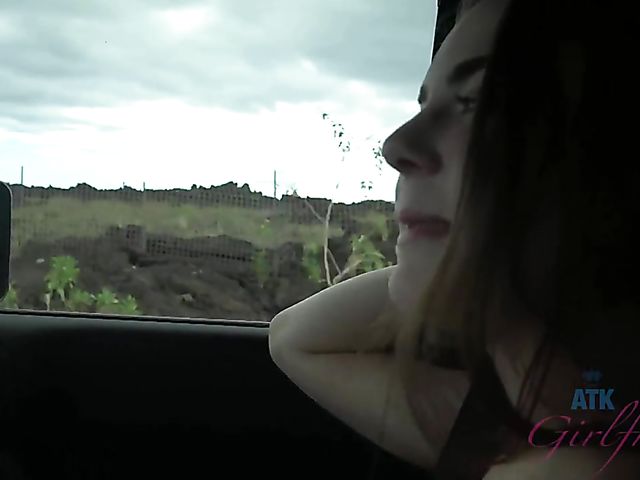 Teen girlfriend Megan Marx gets nude on the beach