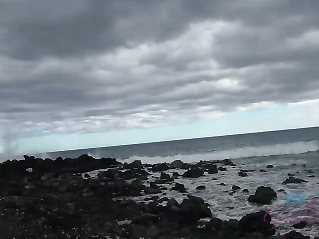 Teen girlfriend Megan Marx gets nude on the beach