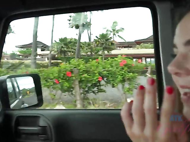 Teen girlfriend Megan Marx gets nude on the beach