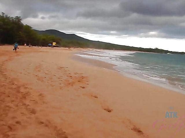 Teen girlfriend Megan Marx gets nude on the beach