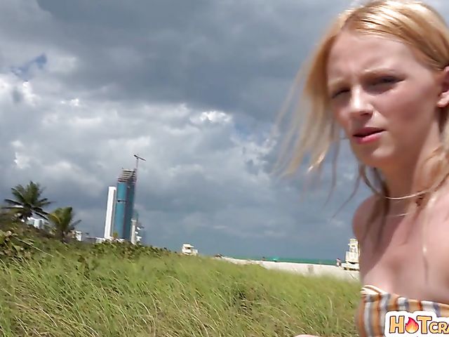 Teen bikini girl Kate Bloom changing in public and getting nailed