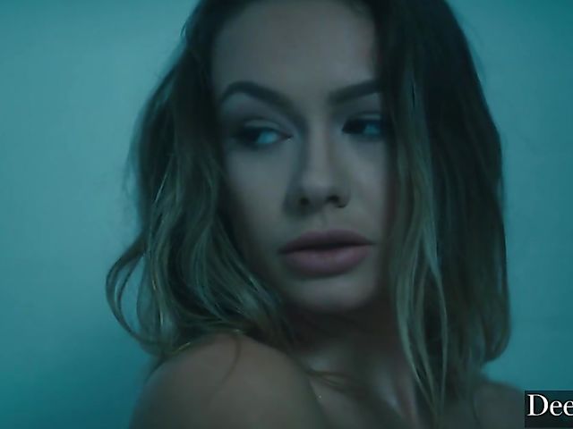 Kinky shower fuck with chained Naomi Swann