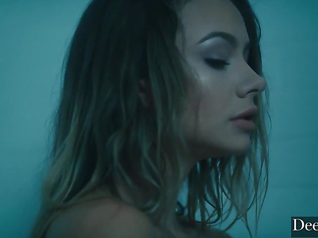 Kinky shower fuck with chained Naomi Swann