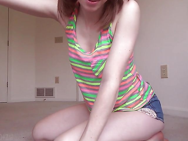 Amateur dildo addict with a hot tight body