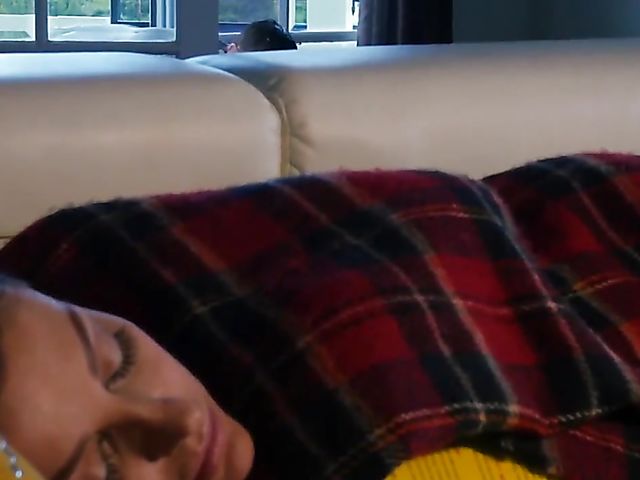 Hot MILF with perfect titties Honey Blossom is horny