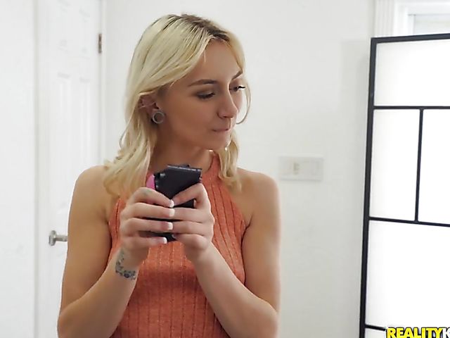 Lesbian dominatrix Helena Price teaches Chloe Temple a lesson