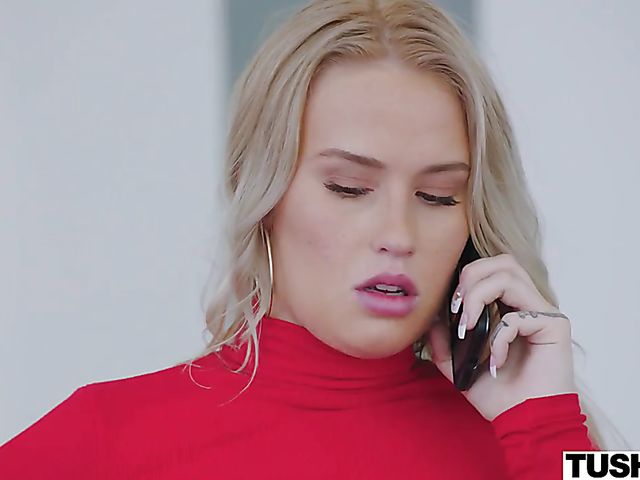 Layla Love - Beautiful blonde gets ass fucked 