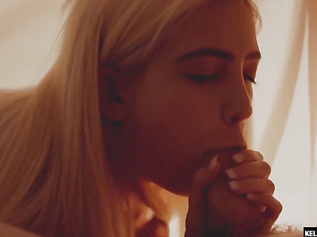 Jane Wilde - Petite girl gets creampied in the morning 