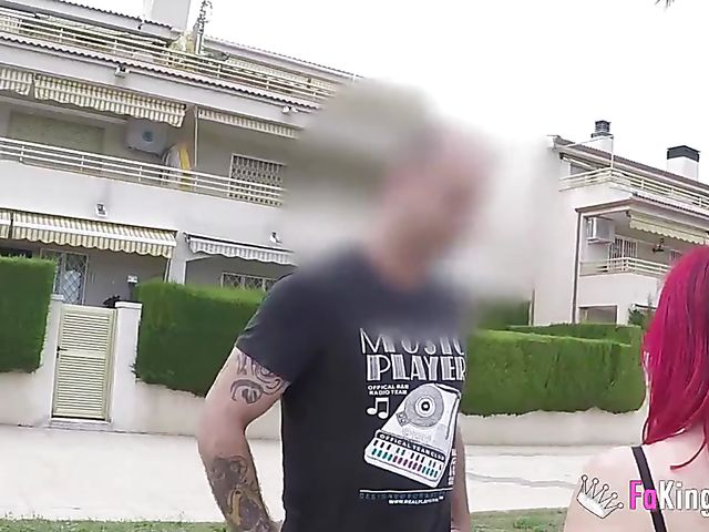 Two girls gangbang with pink-haired Tania Teen and chocolate Davinia