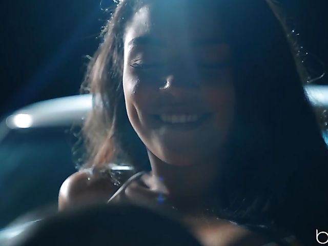 Midnight outdoor quickie with exotic chick Maya Bijou