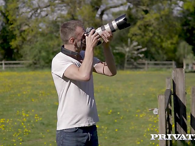 Photographer fucks redhead Ella Hughes outdoors