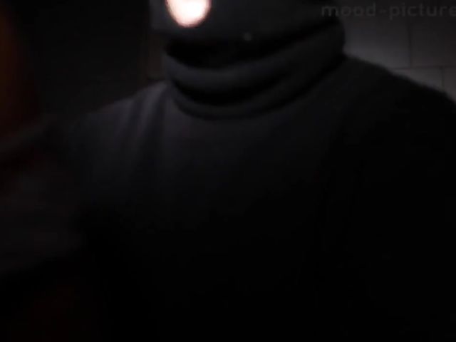 Extreme whipping for screaming slave girls