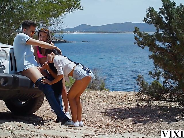 Hot threesome on vacation with Apolonia Lapiedra and Sybil