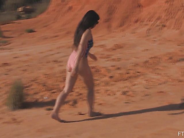 Sophia Stuner - FTV MILF fingering herself in Portugal