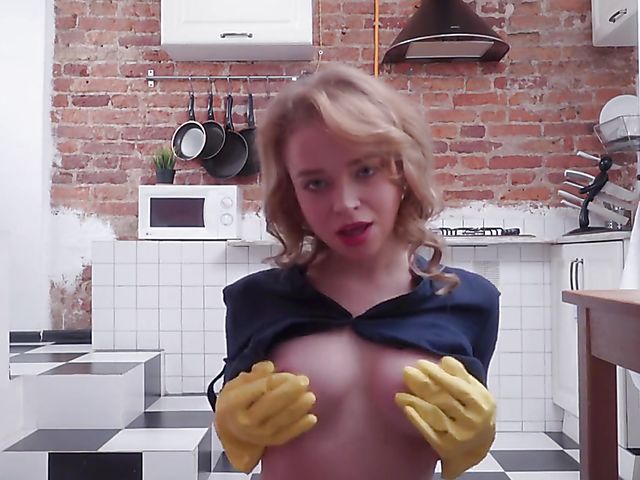 Alexa Flexy - Russian girl solo in the kitchen 