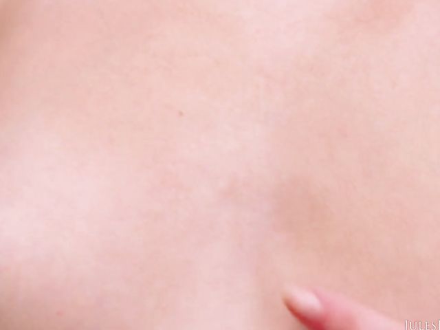 Sweet petite 18 year old Natalia Queen gets nailed outdoors