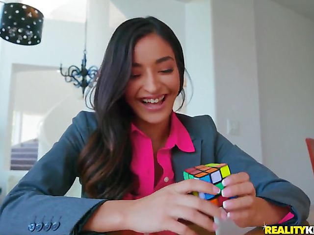 Teen fuck with very pretty speedcuber Emily Willis 