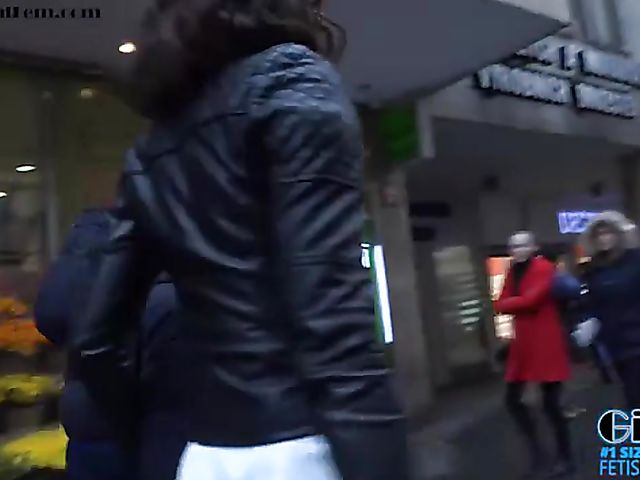 Shopping and sex fun with very tall MILF Milena Adams 