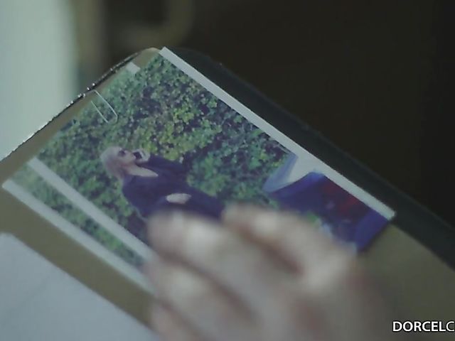 Quickie with elegant French pornstar Clea Gaultier