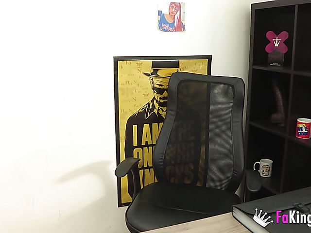 Spanish redhead Yasmina takes a big one for Fa Kings