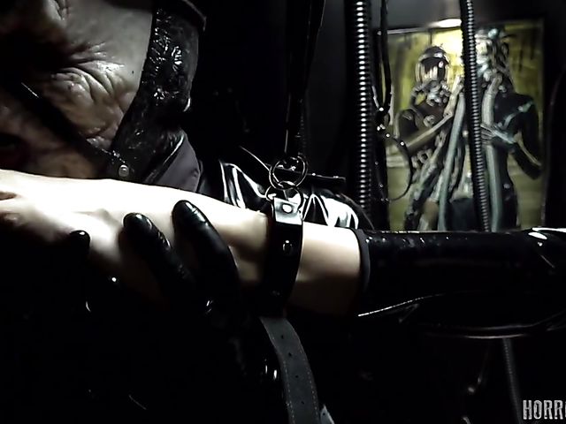 Latex anal with a helpless slavegirl getting banged by the monster