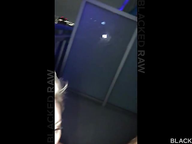 Ryan Keely - Short-haired MILF interracial night