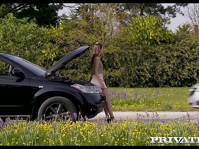 Great outdoor anal with sexy young woman Lina Luxa