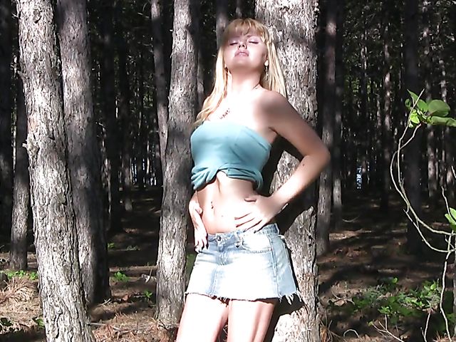 Garcia - Teen outdoor striptease in the woods