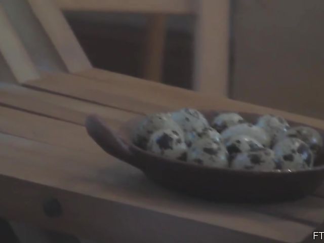 Tight MILF Sophia pussy insertion with quail eggs 